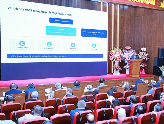Toàn cảnh lễ kỷ niệm. (Ảnh: XUÂN KỲ)