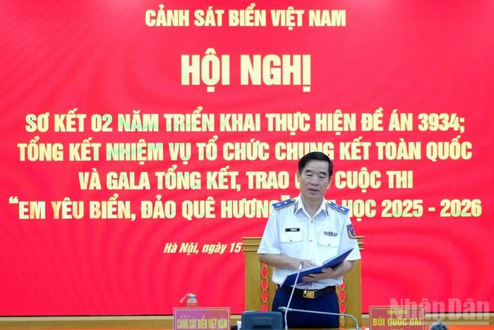 Trung tướng Bùi Quốc Oai, Chính ủy Cảnh sát biển Việt Nam chủ trì hội nghị.