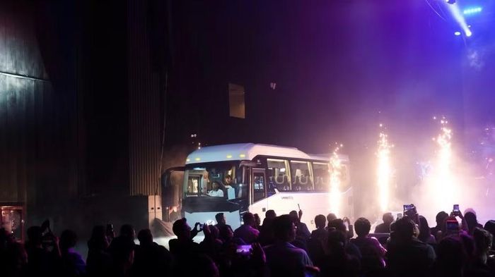 Các dòng xe bus của Kim Long Motor ra mắt thị trường Thái Lan chiều 15/9. (Ảnh: Kim Long)