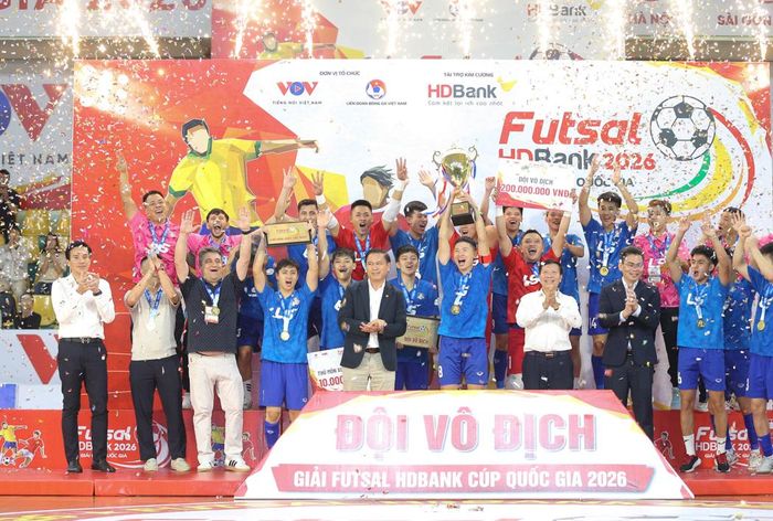 Thái Sơn Bắc đăng quang ngôi vô địch. Ảnh: VFF