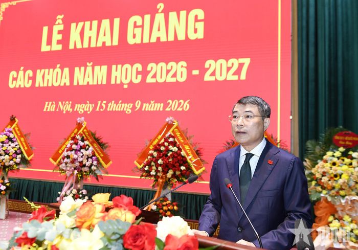 Thủ tướng Lê Minh Hưng phát biểu tại lễ khai giảng của Học viện Quốc phòng. Ảnh: TUẤN HUY