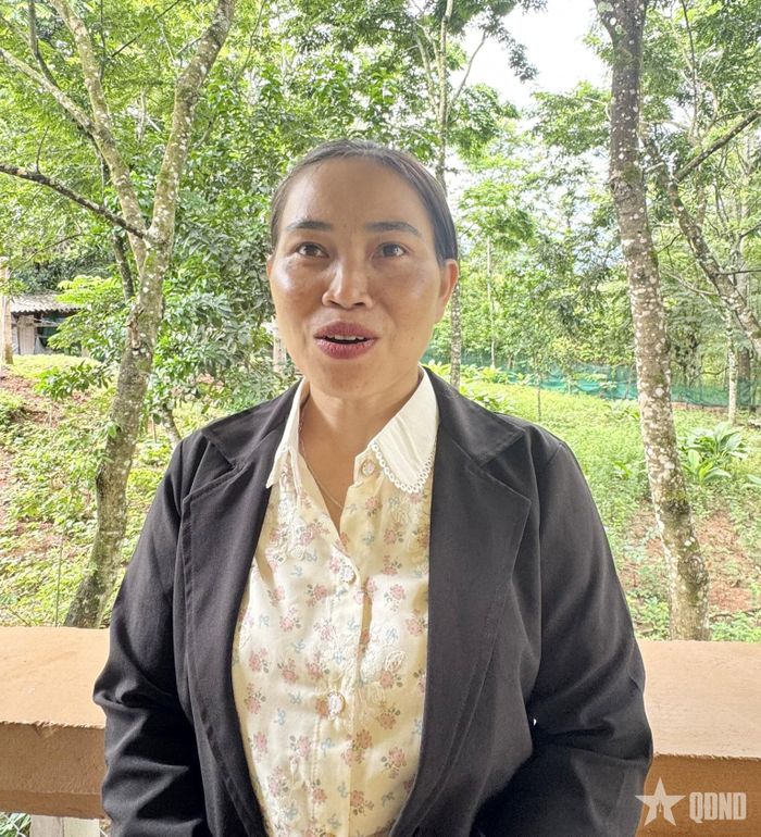 Chị Hồ Thị Hoa, 36 tuổi, Trưởng thôn A Đăng, xã Tà Rụt.