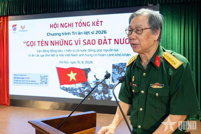 Đại tá Phan Sỹ Thao, Phó chủ tịch, Tổng thư ký Hội HTGĐLS Việt Nam báo cáo kết quả chương trình. 