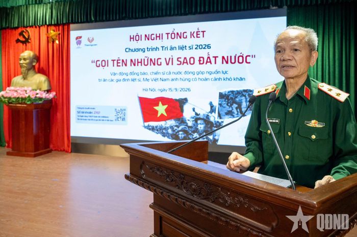 Trung tướng Hoàng Khánh Hưng phát biểu tại hội nghị. 