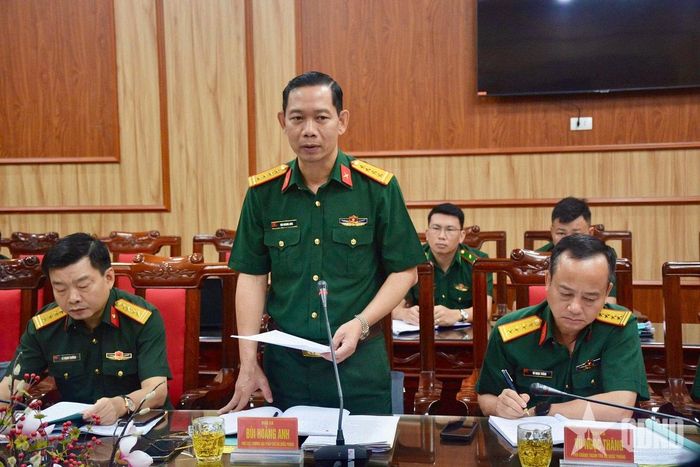  Đại tá Bùi Hoàng Anh, Phó cục trưởng Cục Pháp chế, Bộ Quốc phòng phát biểu tại buổi kiểm tra tại Bộ CHQS tỉnh Hà Tĩnh.