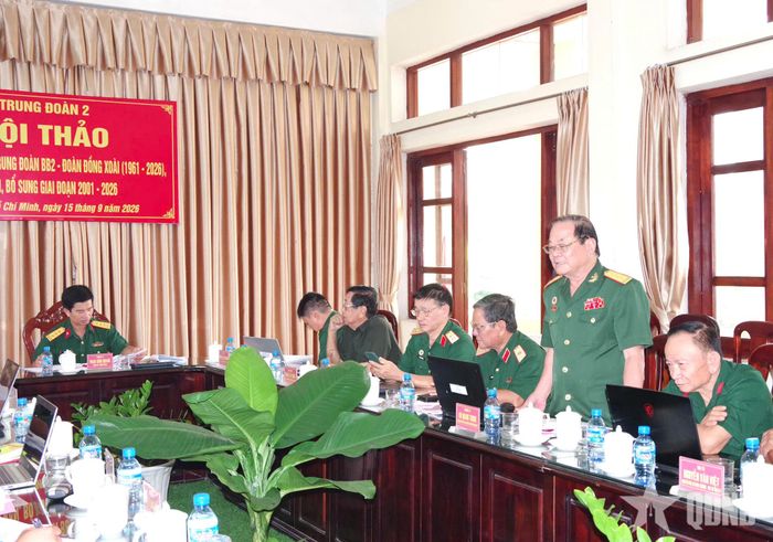 Các đại biểu phát biểu ý kiến.
