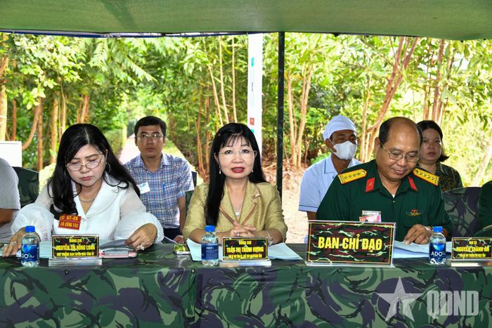 Các đại biểu tham dự bế mạc diễn tập chiến đấu phòng thủ xã Giang Thành năm 2026.