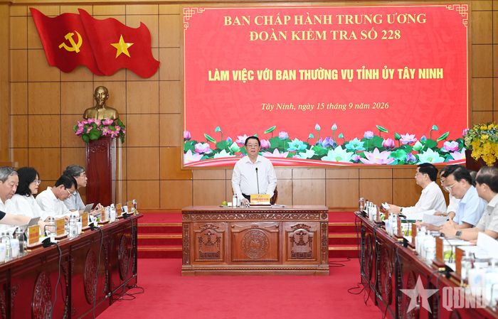 Đại tướng Nguyễn Trọng Nghĩa dành nhiều thời gian nhấn mạnh về công tác cán bộ tại buổi làm việc.