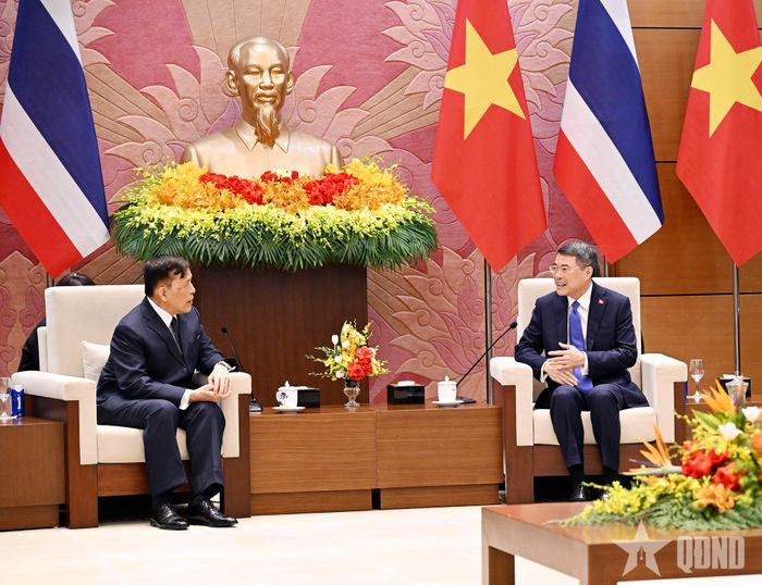  Thủ tướng Lê Minh Hưng hội kiến Nhà vua Thái Lan Maha Vajiralongkorn Phra Vajiraklaochaoyuhua và Hoàng hậu. Ảnh: TRỌNG HẢI  