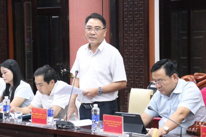 Trưởng Ban pháp chế HĐND thành phố Lương Công Tuấn- Trưởng Đoàn giám sát kết luận buổi làm việc.