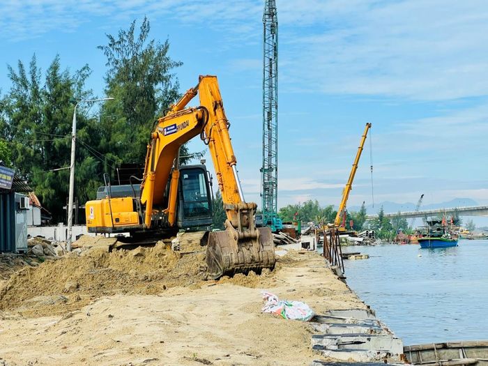 Đoạn kè An Lương chạy đua tiến độ hoàn thành cơ bản vào ngày 15-9.