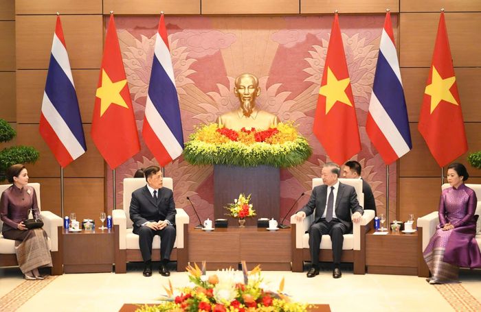  Tổng Bí thư, Chủ tịch nước Tô Lâm và Phu nhân chủ trì lễ đón chính thức Nhà vua Thái Lan Maha Vajiralongkorn Phra Vajiraklaochaoyuhua và Hoàng hậu, sáng 15-9. Ảnh: VIẾT CHUNG 