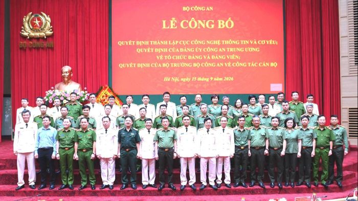 Bộ trưởng Bộ Công an Lương Tam Quang cùng các đại biểu dự lễ công bố. Ảnh: BỘ CÔNG AN