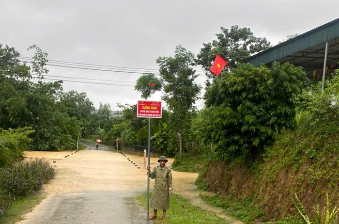  Xã Thanh Kỳ (Thanh Hóa) lập biển cảnh báo ngầm tràn ngập nước. Ảnh: UBND XÃ THANH KỲ 