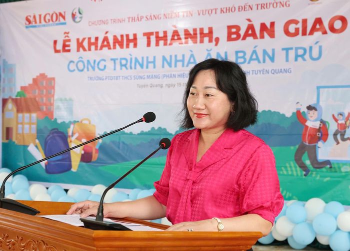  Bà Bùi Thị Hồng Sương, Phó Tổng Biên tập Báo SGGP phát biểu tại lễ khánh thành. Ảnh: QUANG PHÚC 