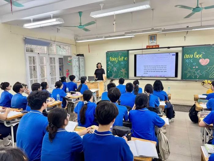 Giờ tổng kết năm học trên lớp của học sinh Hà Nội. Ảnh: Đình Tuệ.