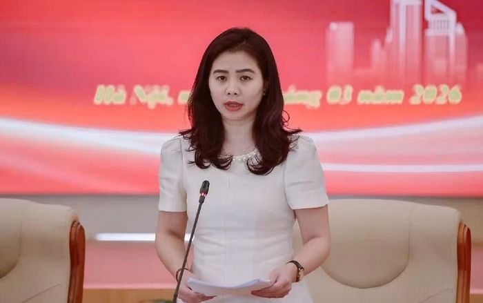 Bà Hoàng Thu Hằng, Phó Cục trưởng Cục Quản lý nhà và thị trường bất động sản (Bộ Xây dựng).