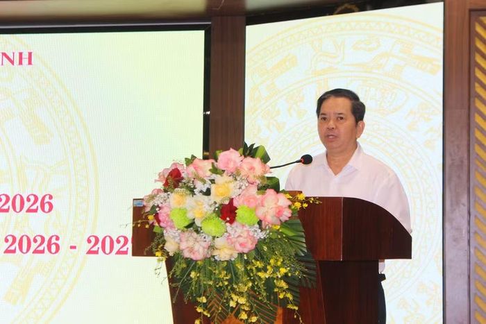 Ông Bùi Nhân Sâm - Giám đốc Sở GD&ĐT Hà Tĩnh phát biểu tại Hội nghị.