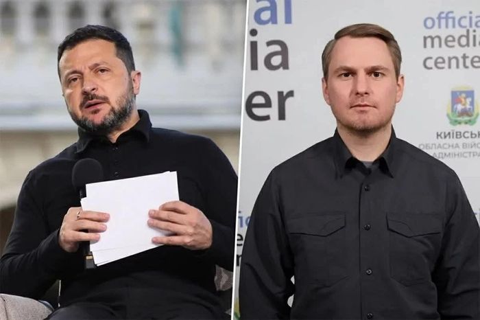 Tổng thống Ukraine Volodymyr Zelensky (trái) đã ký sắc lệnh cách chức Tổng công tố Ruslan Kravchenko. (Nguồn: Facebook)