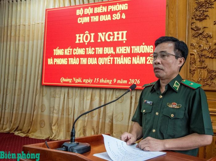 Thiếu tướng Vũ Quốc Ân, Ủy viên Ban Thường vụ Đảng ủy, Phó Chính ủy Bộ đội Biên phòng, Phó Chủ tịch Thường trực Hội đồng Thi đua - Khen thưởng Bộ đội Biên phòng phát biểu chỉ đạo tại hội nghị. Ảnh: Lê Văn Chương