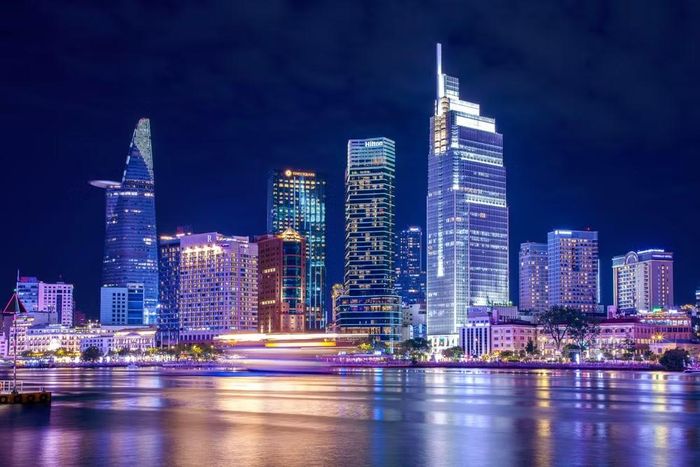 Với TP.HCM, lượng vốn FDI tăng mạnh trong 8 tháng đang tạo thêm dư địa để thành phố nâng cao vai trò là một trong những trung tâm thu hút vốn quốc tế lớn của Việt Nam. (Ảnh: Thể Phạm)