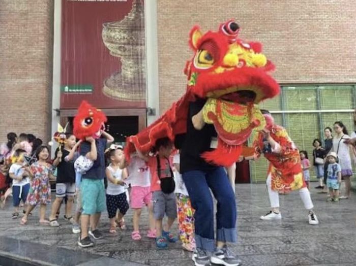 Nhiều hoạt động trình diễn, trải nghiệm và thực hành dành cho trẻ em và các gia đình tại chương trình Trung thu 2026: Sắc màu di sản văn hóa”. Ảnh: Bảo tàng Dân tộc học Việt Nam