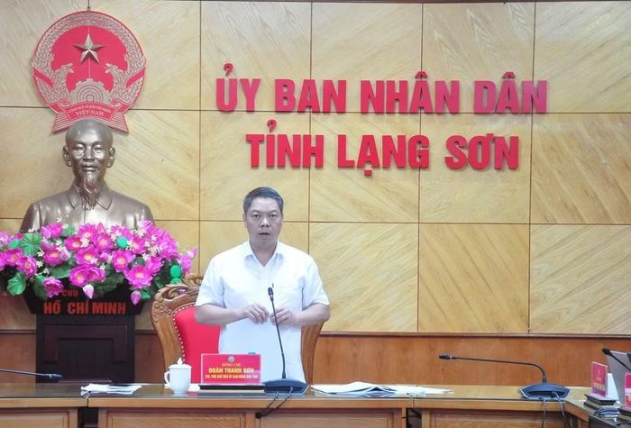 Phó Chủ tịch UBND tỉnh Lạng Sơn Đoàn Thanh Sơn phát biểu kết luận tại cuộc họp - Ảnh: BLS.