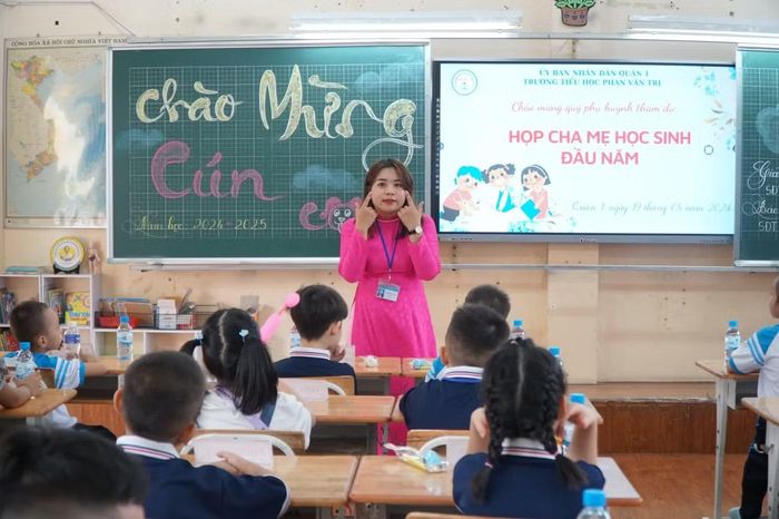 Học sinh Trường Tiểu học Phan Văn Trị trong một tiết học. Ảnh: Anh Nhàn