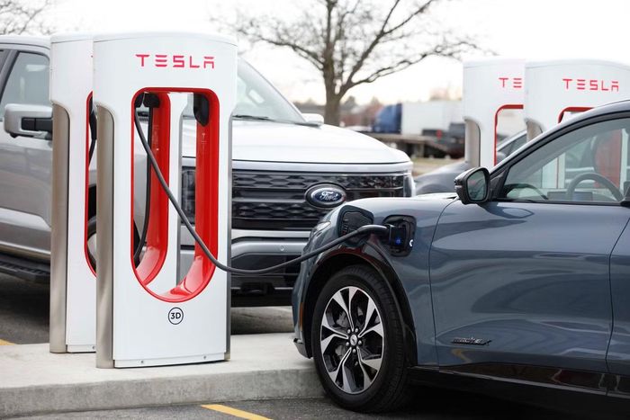 Mạng lưới Supercharger hiện đã được mở rộng cho nhiều thương hiệu xe điện ngoài Tesla.