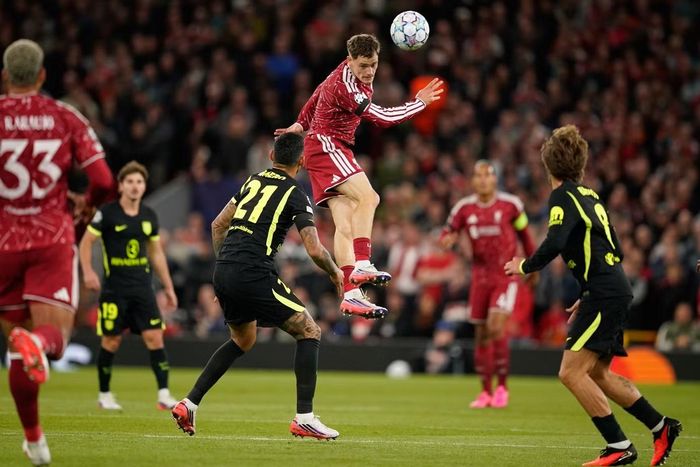 Liverpool (áo đỏ) đang có thành tích đối đầu áp đảo trong những lần đón tiếp Tottenham suốt hơn 1 thập kỷ qua.
