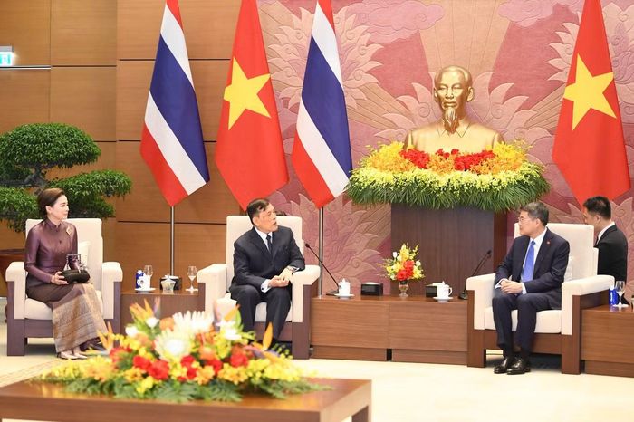 Thủ tướng Lê Minh Hưng hội kiến Nhà vua Thái Lan và Hoàng hậu. (Ảnh: Như Ý)