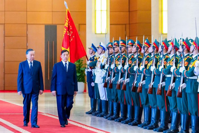 Lễ đón chính thức Nhà vua Thái Lan Maha Vajiralongkorn Phra Vajiraklaochaoyuhua và Hoàng hậu thăm cấp Nhà nước tới Việt Nam được tổ chức trọng thể tại Nhà Quốc hội (Hà Nội).