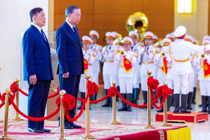 Tổng Bí thư, Chủ tịch nước Tô Lâm và Nhà vua Thái Lan Maha Vajiralongkorn Phra Vajiraklaochaoyuhua tại lễ đón chính thức sáng ngày 15/9.