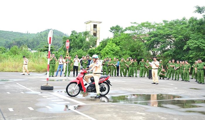Công an TP. Hải Phòng đang chuẩn bị triển khai Chiến dịch đào tạo kỹ năng lái xe mô tô, xe gắn máy an toàn.