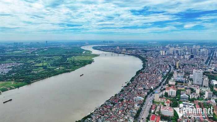 Biến tiềm năng sông Hồng thành động lực tăng trưởng mới của Thủ đô. Ảnh: Hoàng Hà