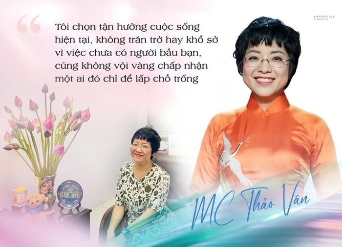 - Nếu tuổi 20 yêu bằng sự cuồng nhiệt, tuổi 30 yêu bằng sự bao dung, vậy ở tuổi ngoài 50 sau khi đi qua thăng trầm hôn nhân, tình yêu trong mắt chị mang hình dáng thế nào?