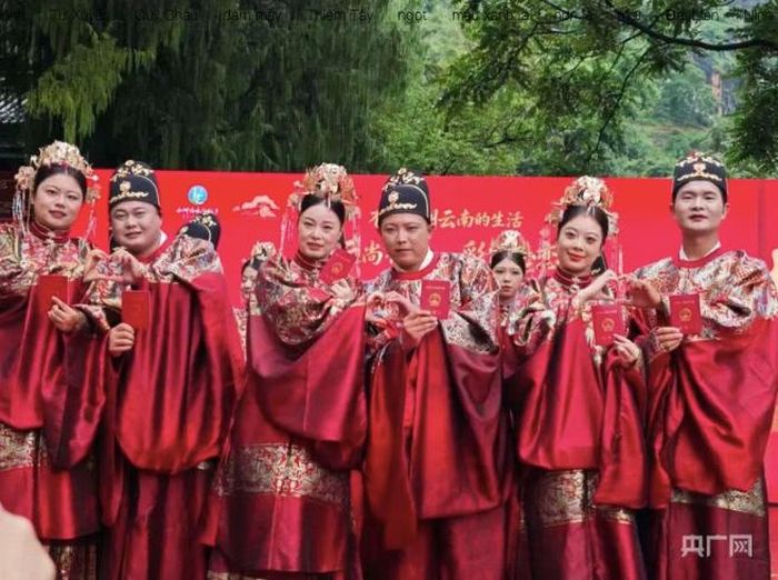 Một đám cưới tập thể ở Đại Lý hướng đến văn minh, tiết kiệm. Ảnh: CNR