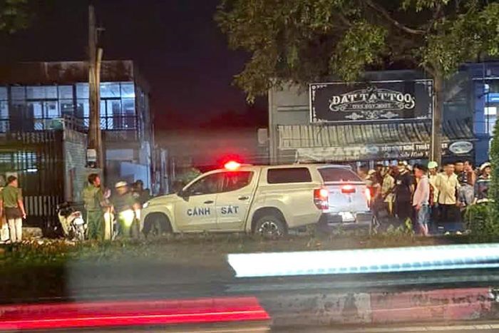 Công an phong tỏa hiện trường vụ án mạng. Ảnh: Người dân cung cấp