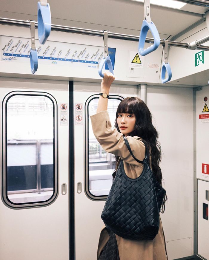 Diễn viên Khả Ngân đẹp nhẹ nhàng.