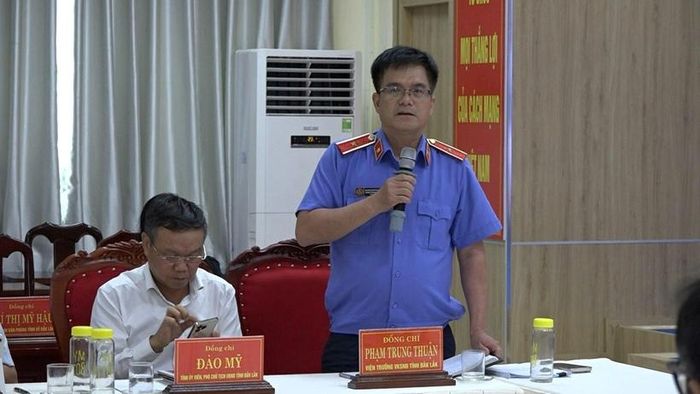Đồng chí Phạm Trung Thuận, Viện trưởng VKSND tỉnh Đắk Lắk phát biểu tại buổi làm việc.