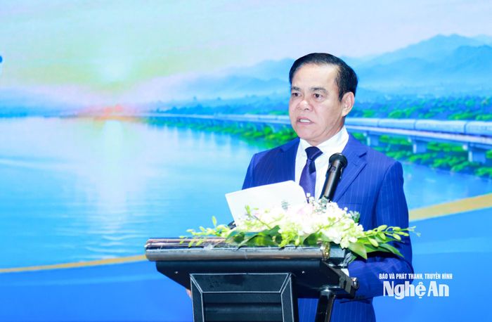 Đồng chí Võ Trọng Hải - Phó Bí thư Tỉnh ủy, Chủ tịch UBND tỉnh Nghệ An phát biểu chào mừng. Ảnh: Thành Duy