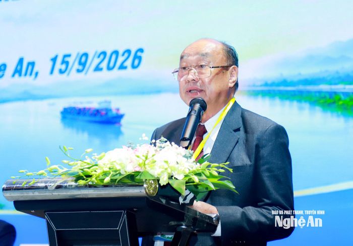 TS. Leeber Leebouapao - Ủy viên Ban Chấp hành Trung ương Đảng Nhân dân Cách mạng Lào, Chủ tịch LASES phát biểu tại hội thảo. Ảnh: Thành Duy
