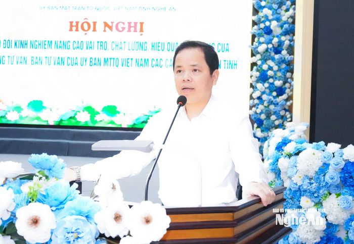 Phó Chủ tịch Uỷ ban MTTQ Việt Nam tỉnh Phan Sỹ Cường phát biểu, trao đổi tại hội nghị. Ảnh: Mai Hoa