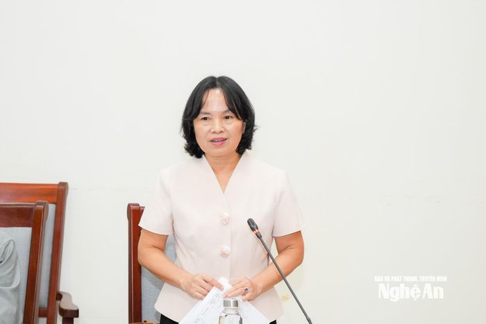 Phó Giám đốc Sở Nông nghiệp và Môi trường Võ Thị Nhung phát biểu góp ý tại cuộc làm việc. Ảnh: T.L