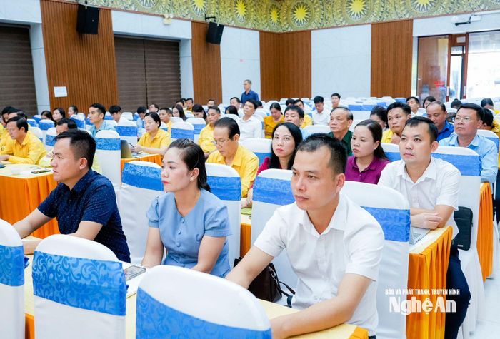 Các đại biểu dự hội nghị. Ảnh: Phạm Bằng