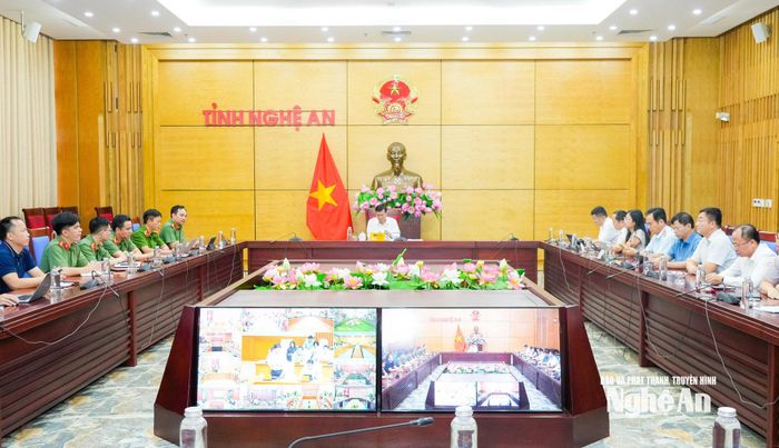 Quang cảnh điểm cầu Nghệ An. Ảnh: T.L