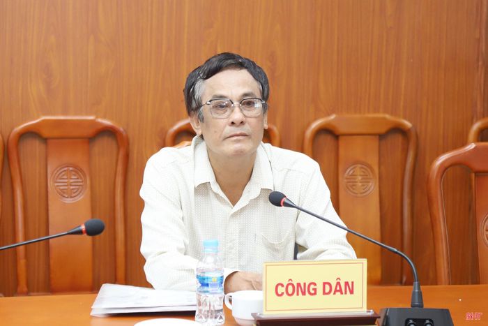 Công dân Trịnh Văn Công (phường Hà Huy Tập) trình bày đề nghị.