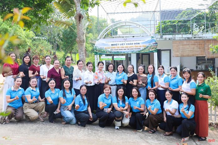 Đoàn cán bộ Hội LHPN các xã, phường và đại diện các HTX, tổ hợp tác, cơ sở SXKD do phụ nữ tham gia quản lý tham quan, học tập các mô hình nông nghiệp hữu cơ, du lịch xanh, kinh tế tuần hoàn tại các tỉnh phía Bắc, dịp từ ngày 9-10/9/2026.