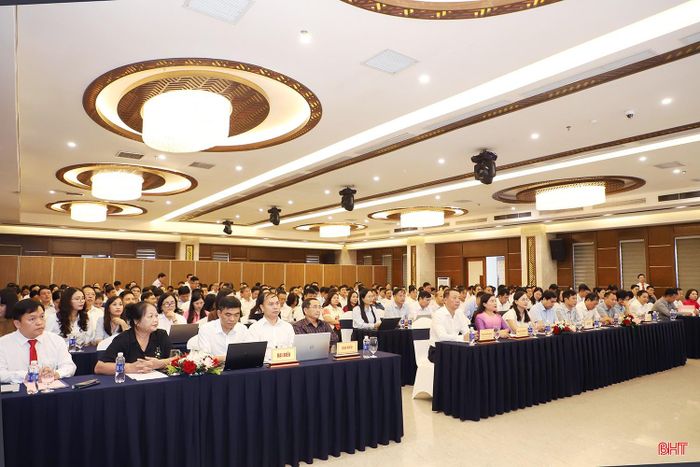 Đại biểu dự hội nghị.