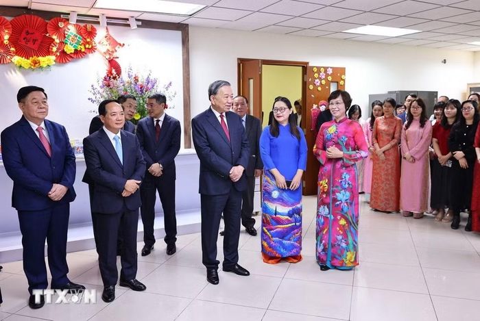 Tổng Bí thư Tô Lâm đến thăm, chúc Tết cán bộ, phóng viên, biên tập viên, người lao động Thông tấn xã Việt Nam ngày 24/2/2026. (Ảnh: Thống Nhất/TTXVN)